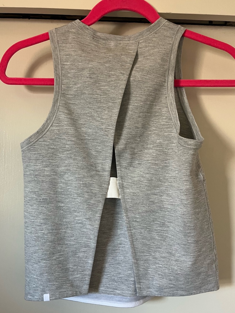 lululemon tank - Picture 2 of 3